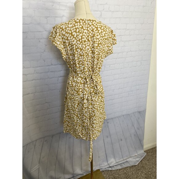 CLEARANCE Aerie Large Yellow White Floral Wrap Mini Dress - Picture 4 of 9
